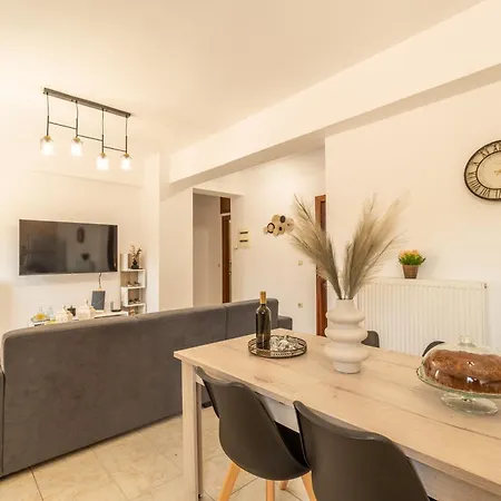 Apartamento Ampelos *